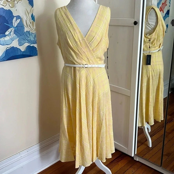Tommy Hilfiger Light Yellow Midi-Dress with White Belt - Size 14 - Picture 1 of 11
